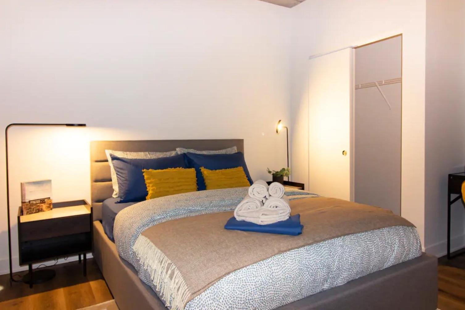 2Br+Gym For Vip Corporate & Students Downtown Mtl Apartment Montreal Bagian luar foto